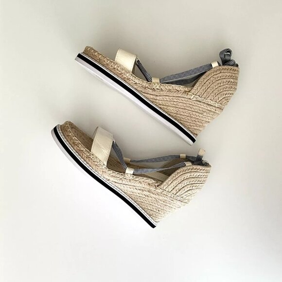 NEW TONY BIANCO Ankle Wrap Espadrille Wedge Sandals in White/Blue Stripe Size 8 - Picture 3 of 12